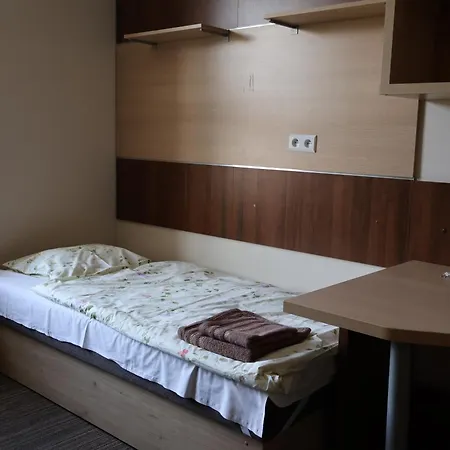 Dom Studencki Akademia Muzyczna Hostel *